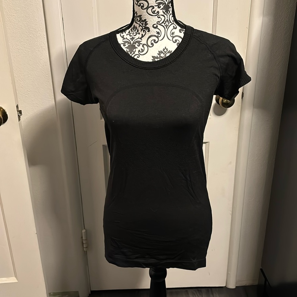 Lululemon exercise shirt, size 6